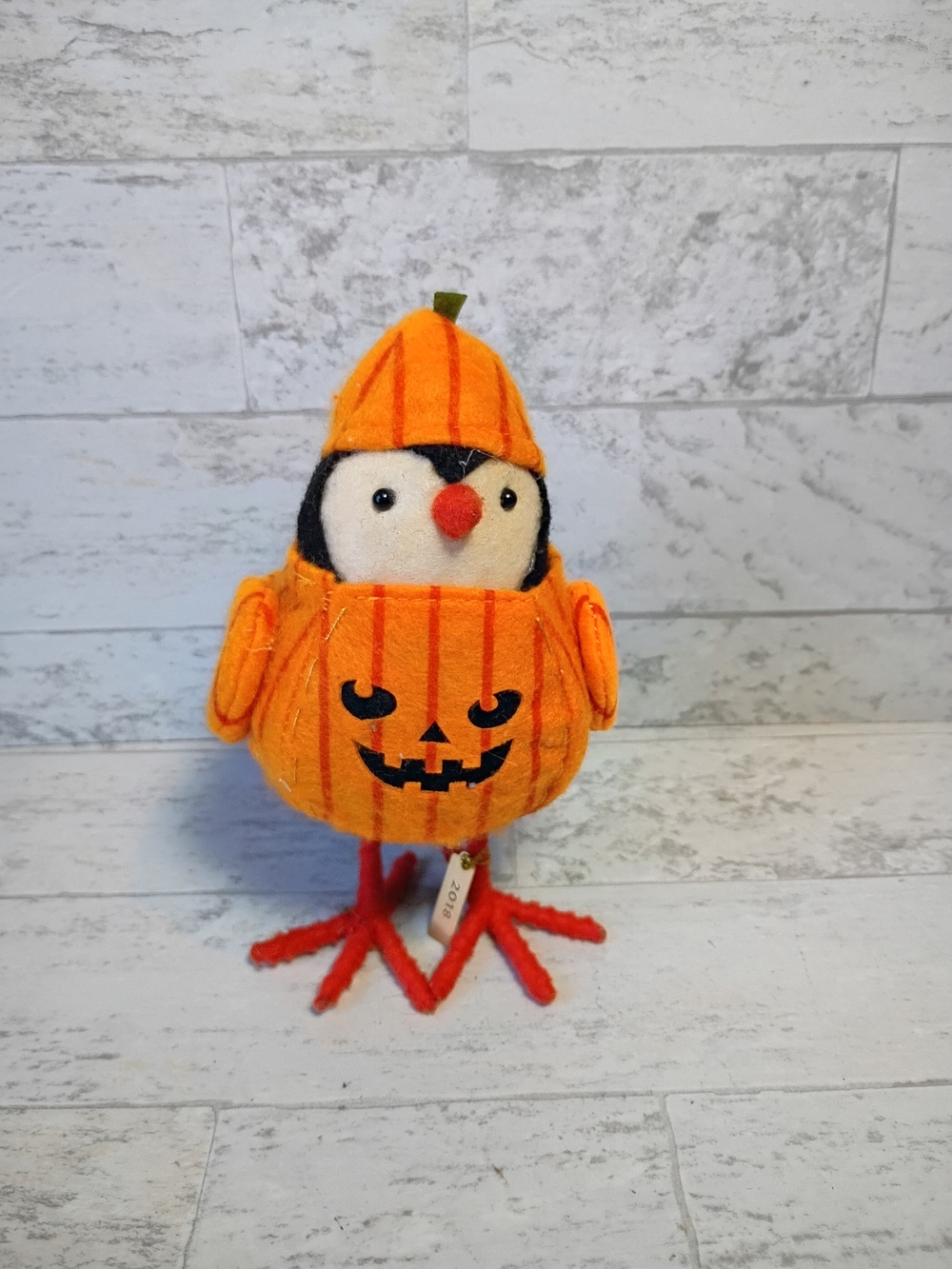 Patches Hyde and Eek Target Bird 2018 Halloween Decor